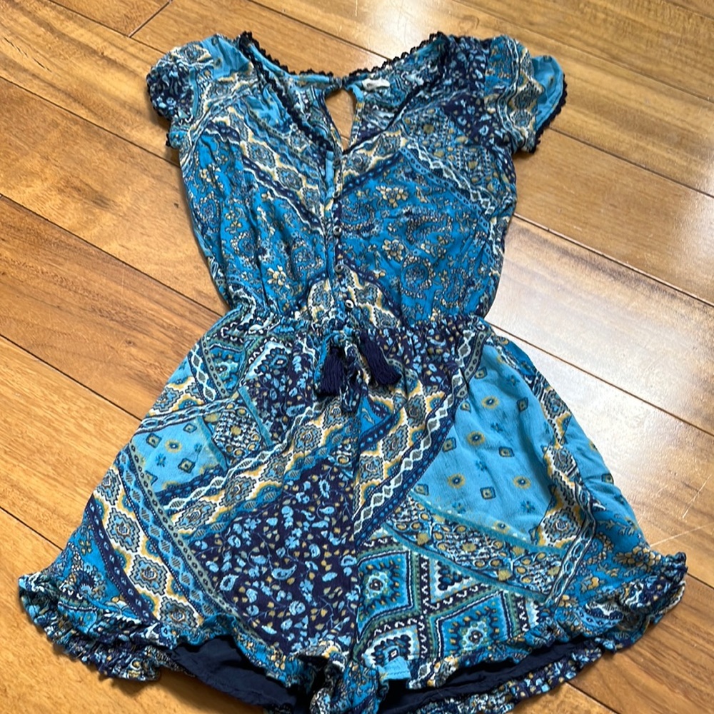 Hollister Rhomper Size XS